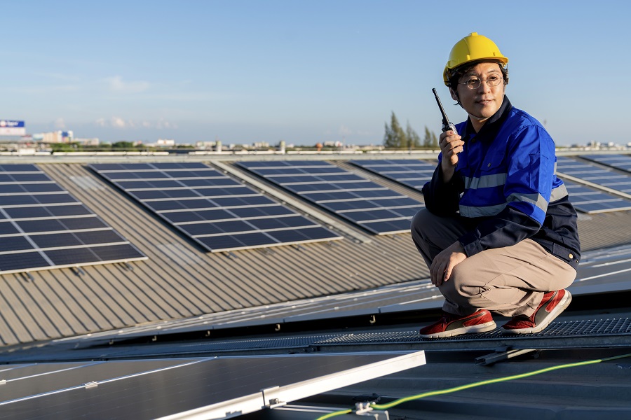 Roof Maintenance Tips for Georgia Homes Equipped With Solar Panels